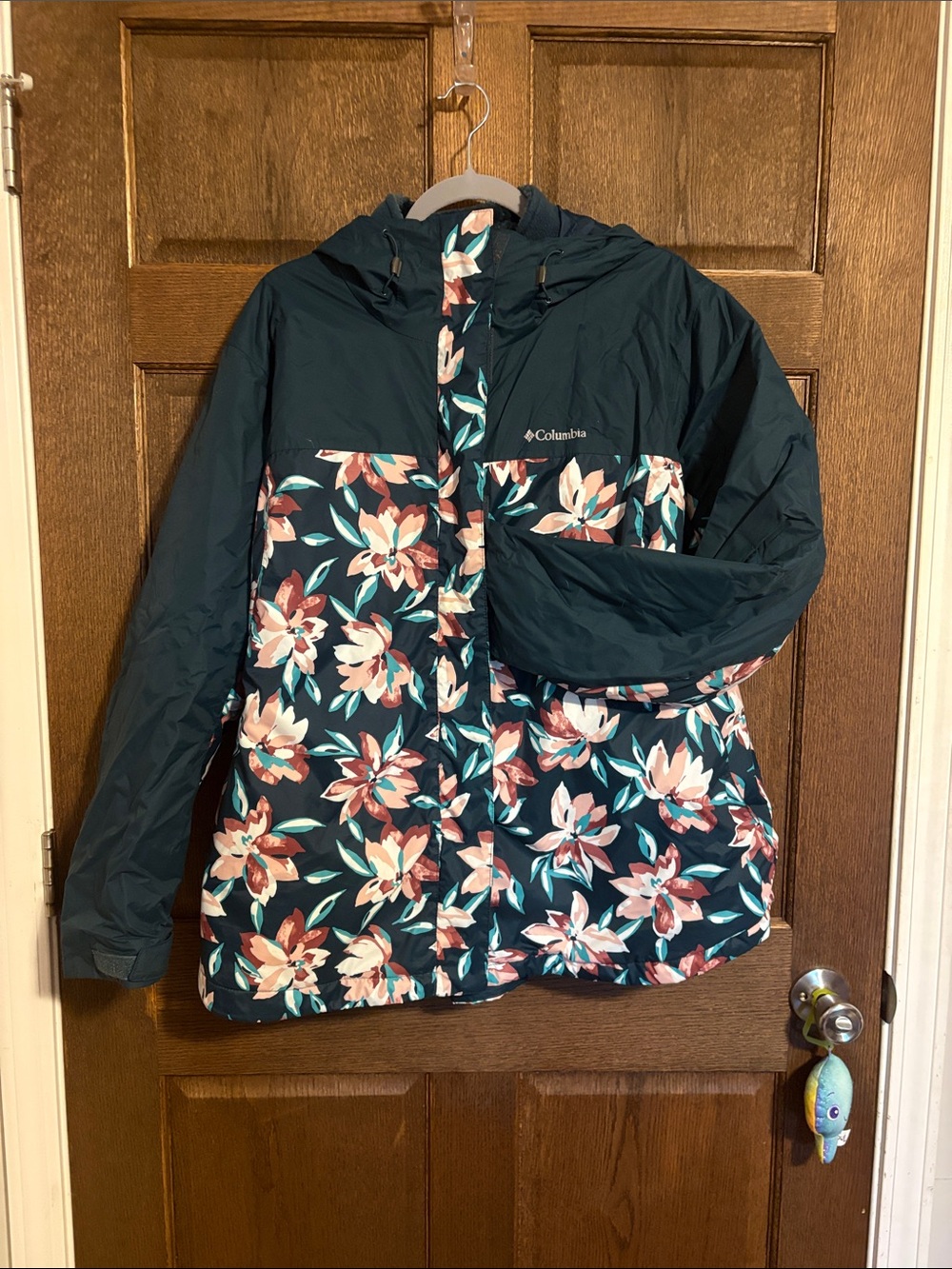 Columbia women’s ' Floral Raincoat - Teal & Pink Floral